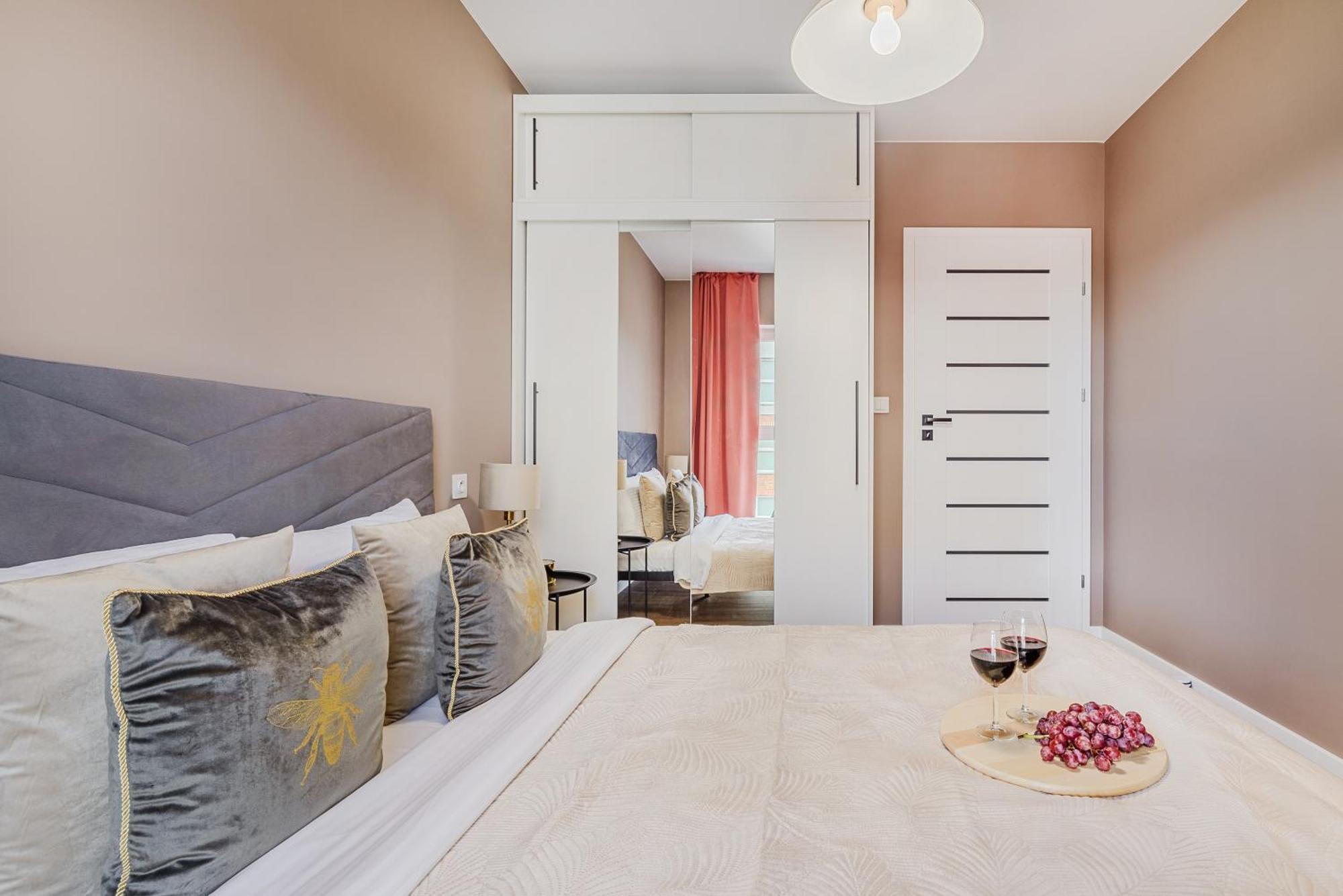 Lumina Luxury 3-Rooms Apartments With Parking Łódź Eksteriør billede